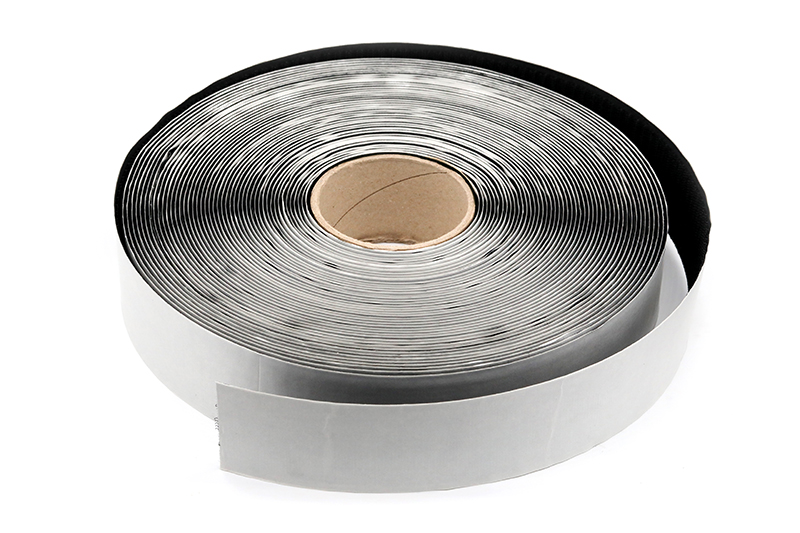 Crochet et boucle adhésif